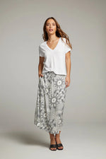 Load image into Gallery viewer, Chaser Gator White Linen Tee