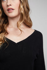 Load image into Gallery viewer, chaser-blackheart-shadow-star-long-sleeve-close-up-shoulder