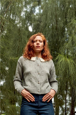 Load image into Gallery viewer, gigi-knitwear-dolly-cardi-sweater-grey-with-collar-01