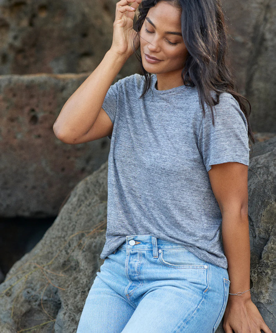 Outerknown-Offshore-Linen-Gray-Tee-03