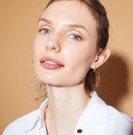 Load image into Gallery viewer, Sophie Ratner Large Five Diamond Drop Hoops Yellow Gold
