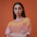 Load image into Gallery viewer, polonio-mica-sweater-rosa-lifestyle
