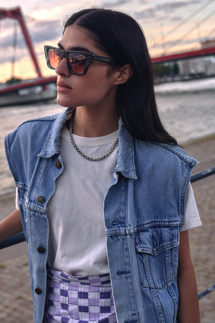 dick-moby-malaga-storm-blue-sunglasses-lifestyle