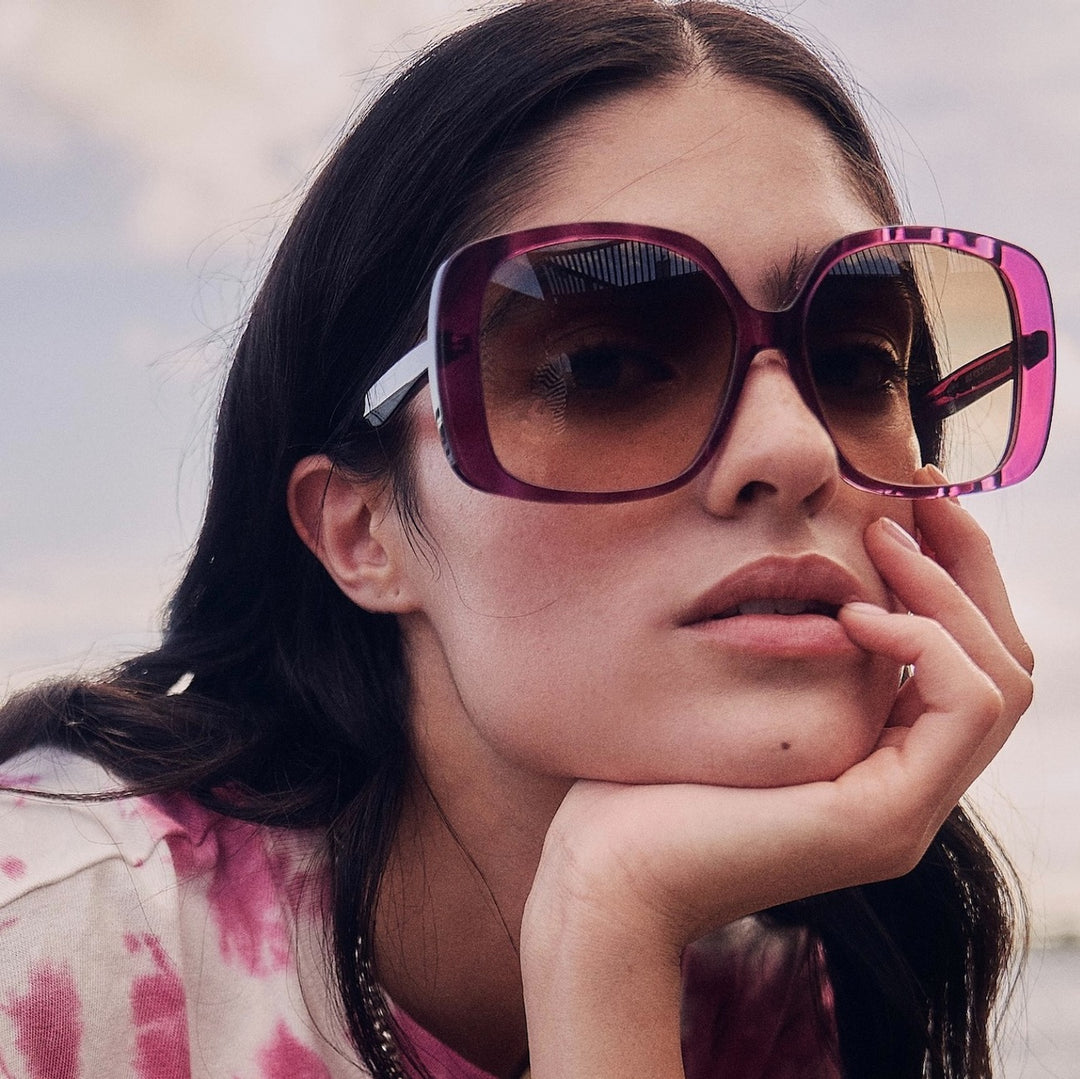 dick-moby-honolulu-recycled-black-sunglasses-lifestyle